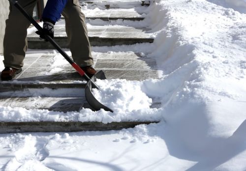 Winterdienst (Schneeräumung, Streudienst, Granulatbeseitigung)